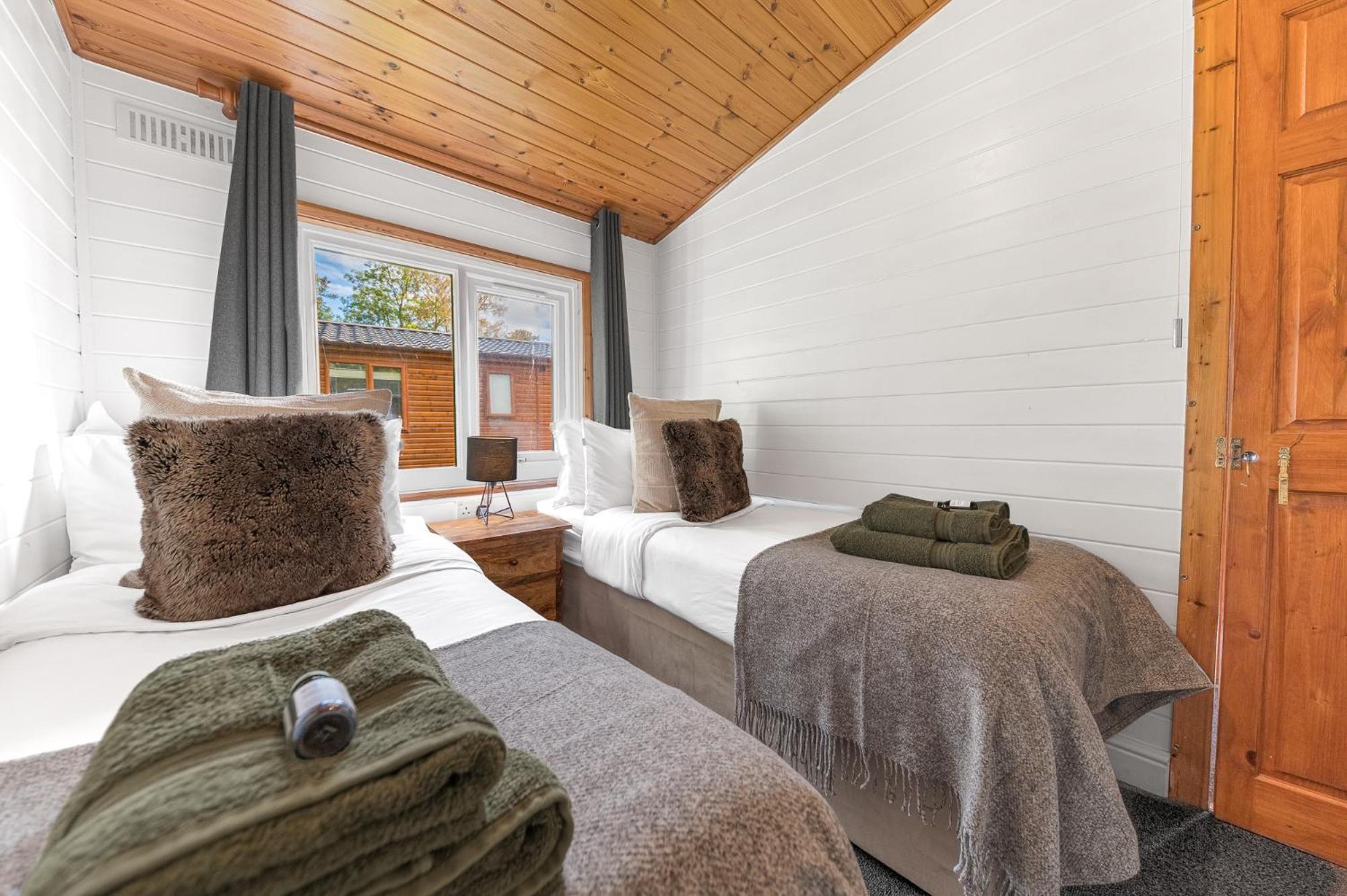 Bowness 45 - 2 Bedroom Lake Windermere Lodge Екстер'єр фото
