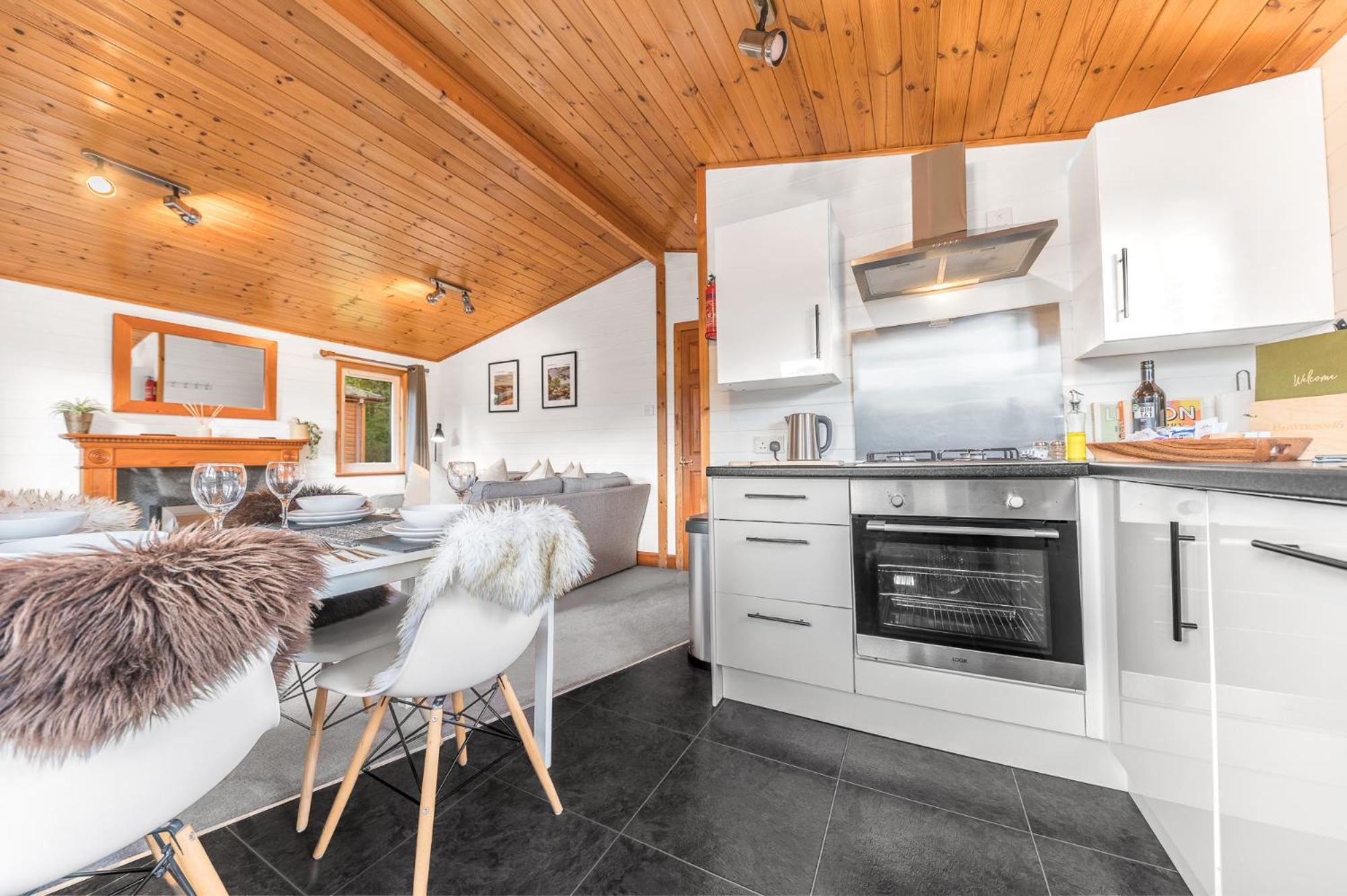 Bowness 45 - 2 Bedroom Lake Windermere Lodge Екстер'єр фото